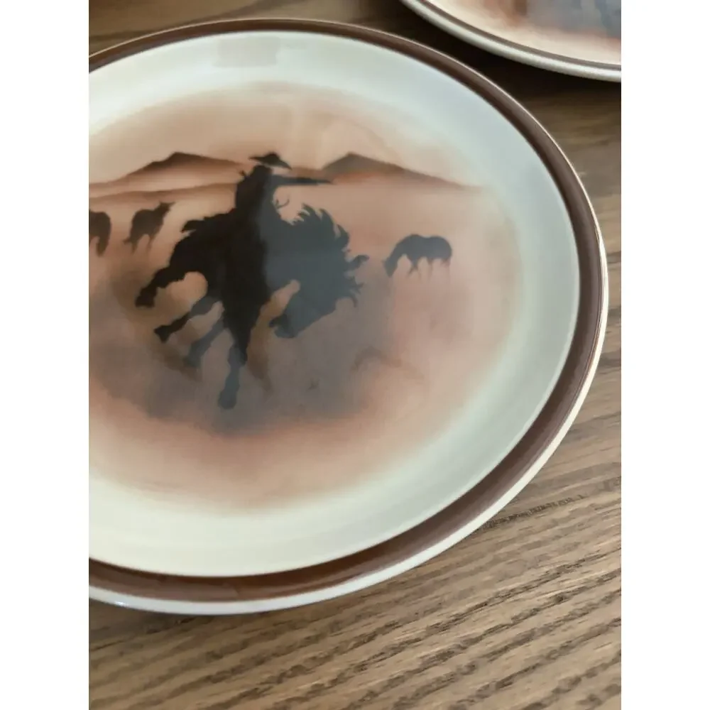 Vintage 1990s Cowboy Plates 'Montana Traditions' 7.75